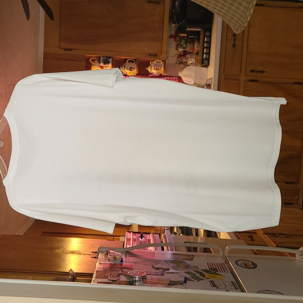 Hollister White Tee Shirt - Picture 3 of 5